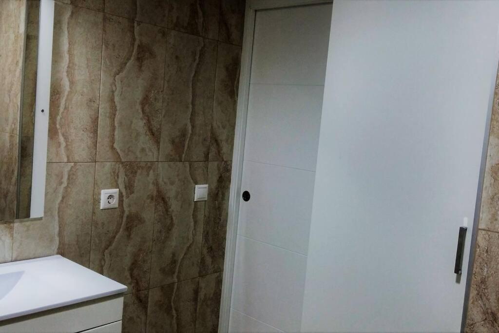 Modern Flat At Garbinet With Wifi Apartment Аликанте Екстериор снимка