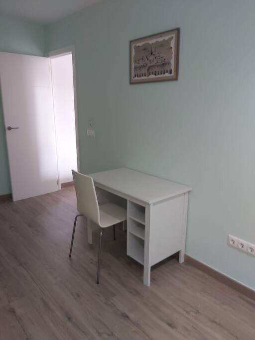 Modern Flat At Garbinet With Wifi Apartment Аликанте Екстериор снимка